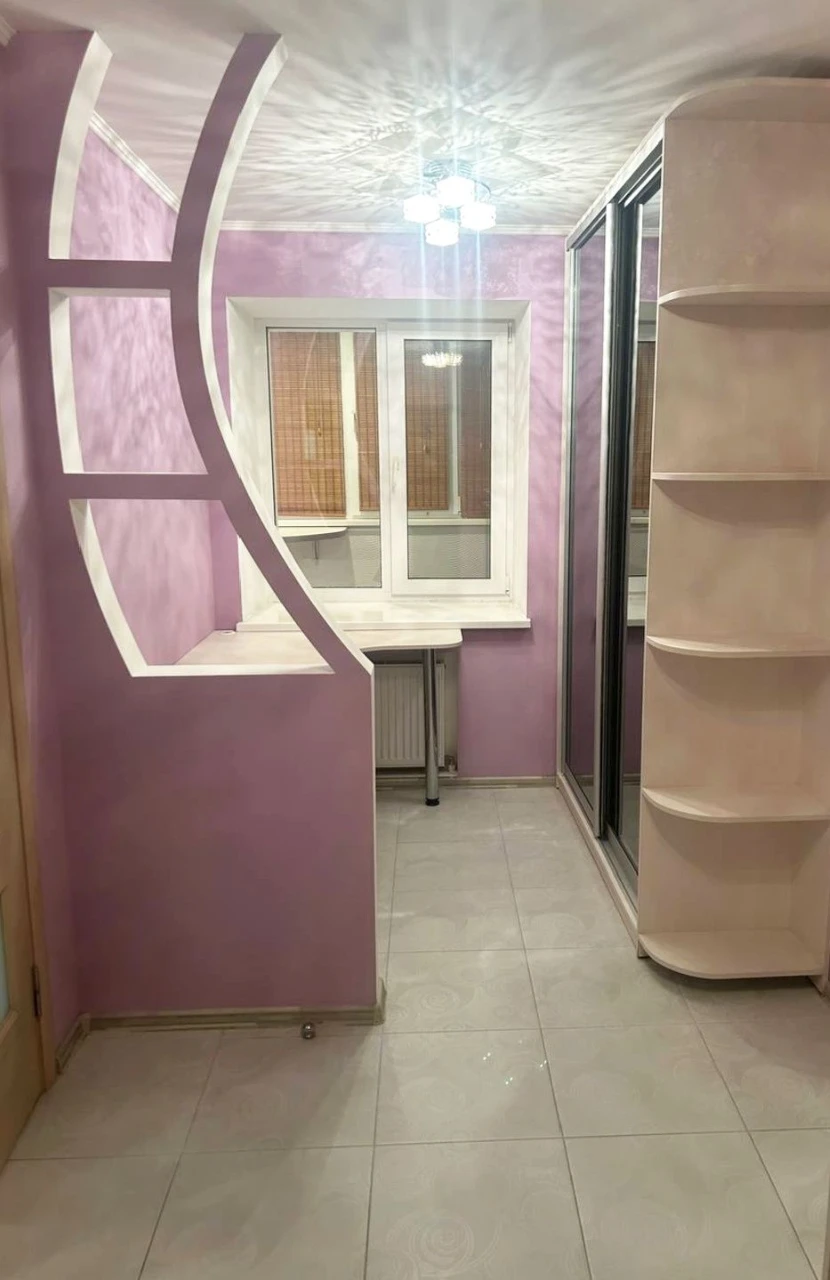 Велика 54 м2 сучасна однокімнатна кв-ра з євроремонтом на Ма