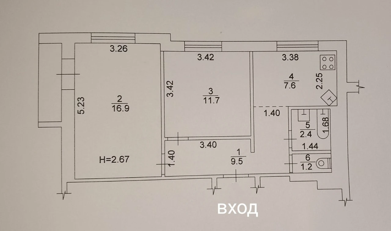 Selling a 2-room apartment with an improved layout near Metro.
