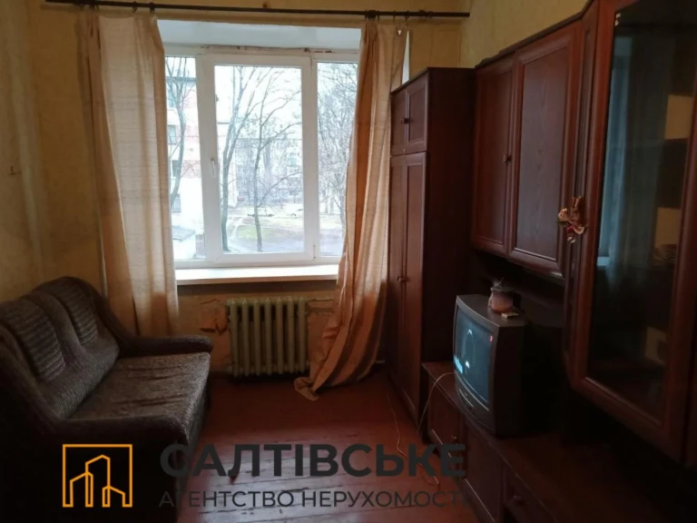 186-AO I will sell a 20m2 guest house at KhTZ Tractor Plant