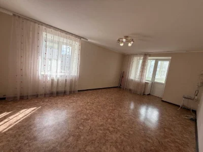 Продаж 2-кімнатної квартири пр. Лушпи