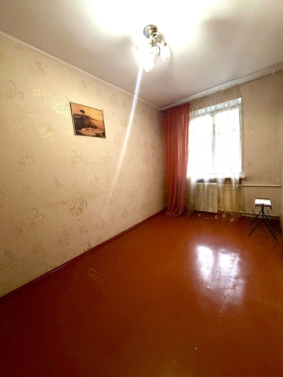 Двокімнатна  квартира Рівне Центр .