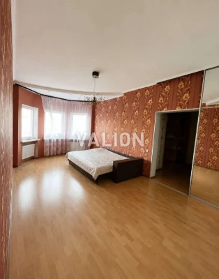 Продаж 2-к квартири Харківське шосе 19а