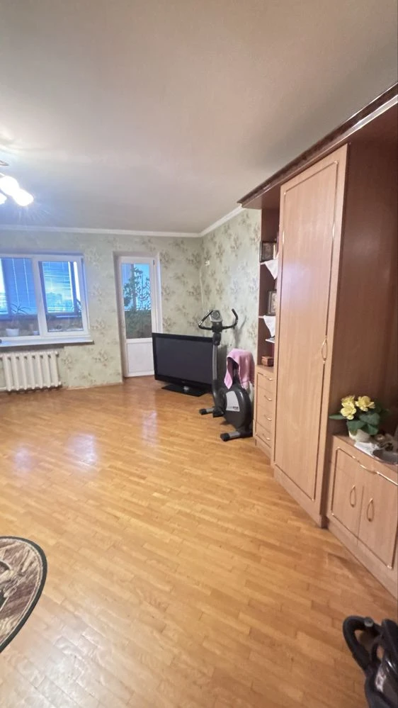 Без комісії! 3-х кім квартра Біля Метро 2хв вул. Братства та