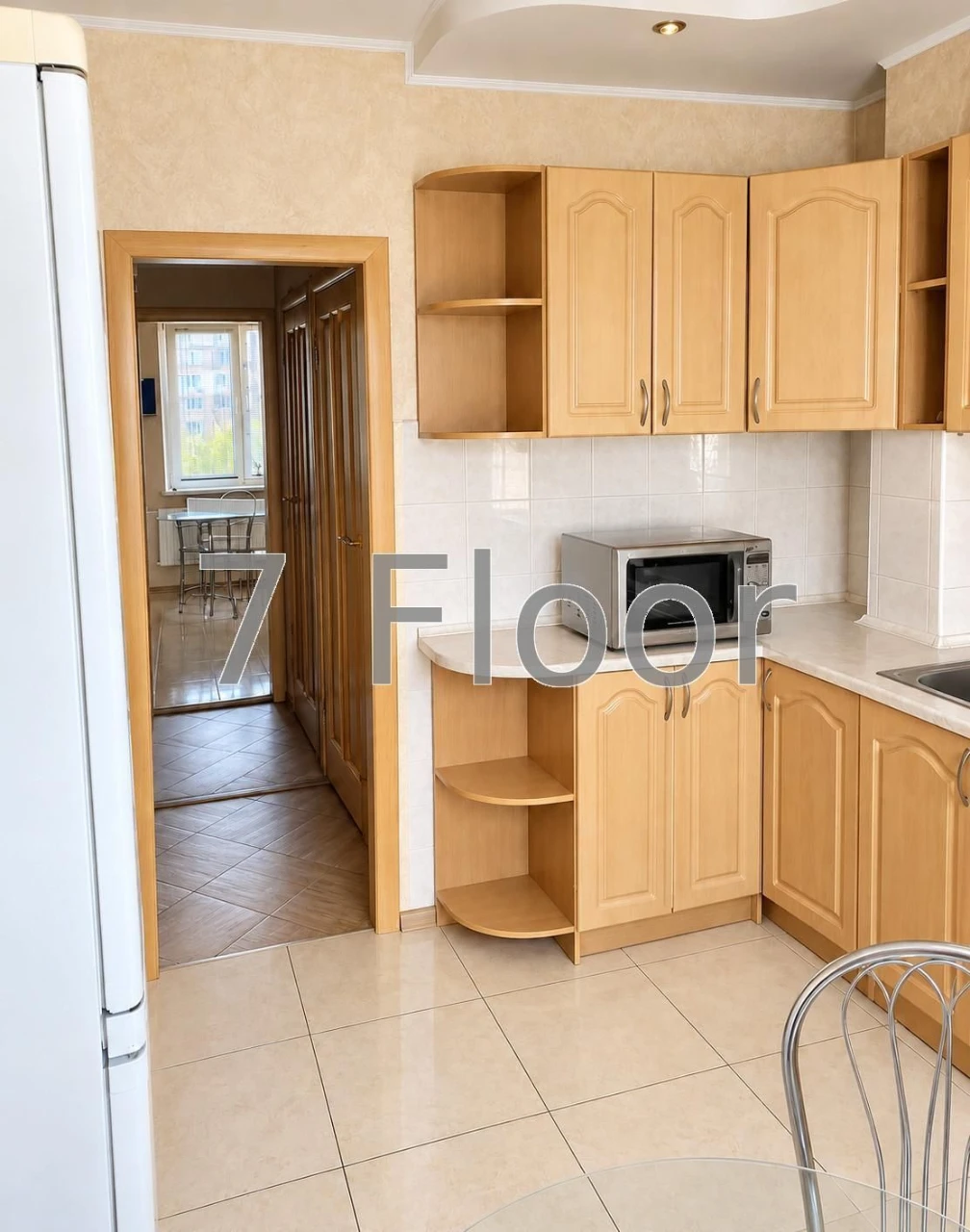 3 кімнатна квартира, метро Вирлиця, проспект Бажана, Харківс