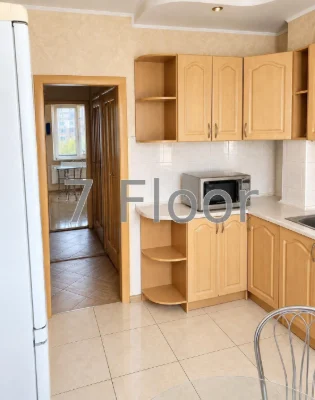 3 кімнатна квартира, метро Вирлиця, проспект Бажана, Харківс