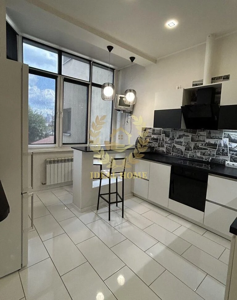 Продаж 1-кімн квартири 46м, Київ, ЖК Мега Сіті