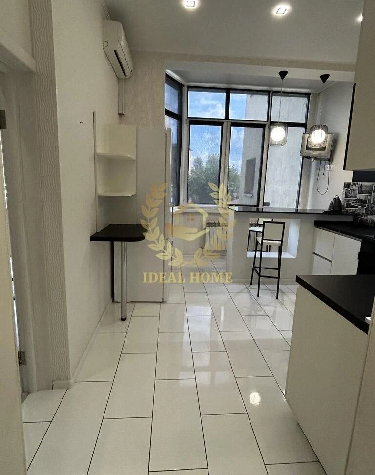 Продаж 1-кімн квартири 46м, Київ, ЖК Мега Сіті