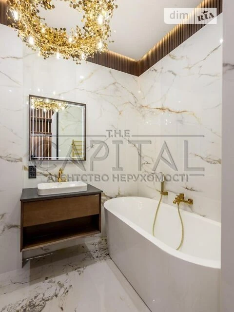 Продаж 2к квартири 85 кв. м на вул. Звіринецька 70А • ID 346