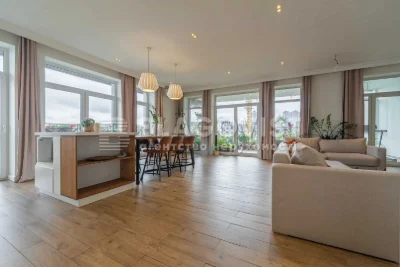 Продаж, 3-кімнатна, 137м2, квартира, З Ремонтом, Поділ, Глиб