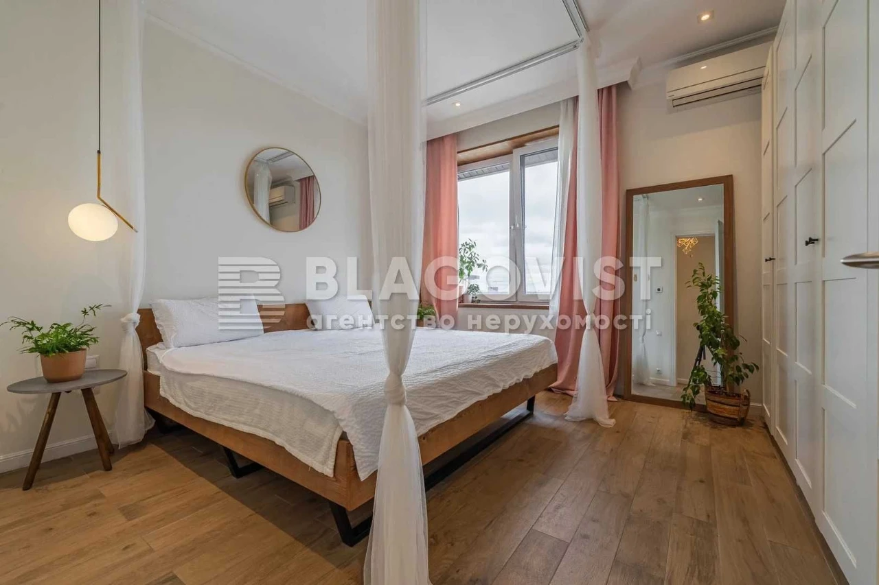 Продаж, 3-кімнатна, 137м2, квартира, З Ремонтом, Поділ, Глиб