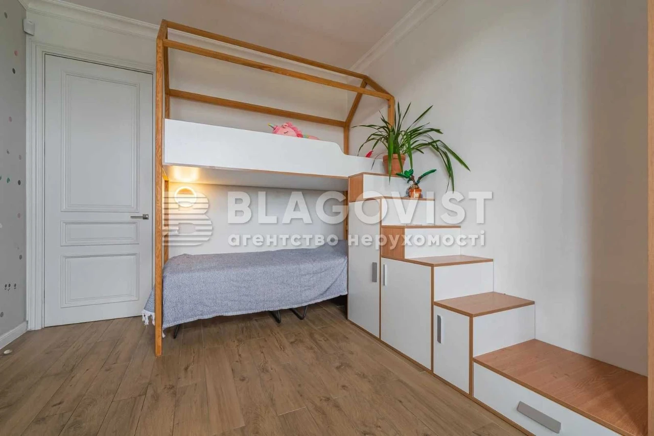 Продаж, 3-кімнатна, 137м2, квартира, З Ремонтом, Поділ, Глиб