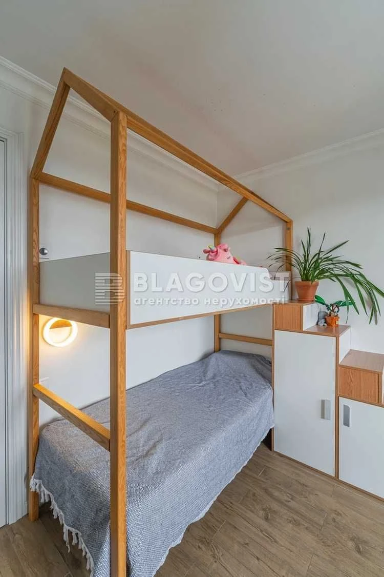 Продаж, 3-кімнатна, 137м2, квартира, З Ремонтом, Поділ, Глиб