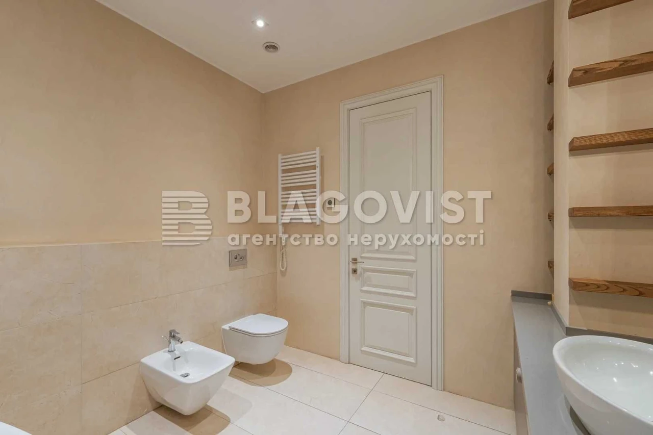 Продаж, 3-кімнатна, 137м2, квартира, З Ремонтом, Поділ, Глиб