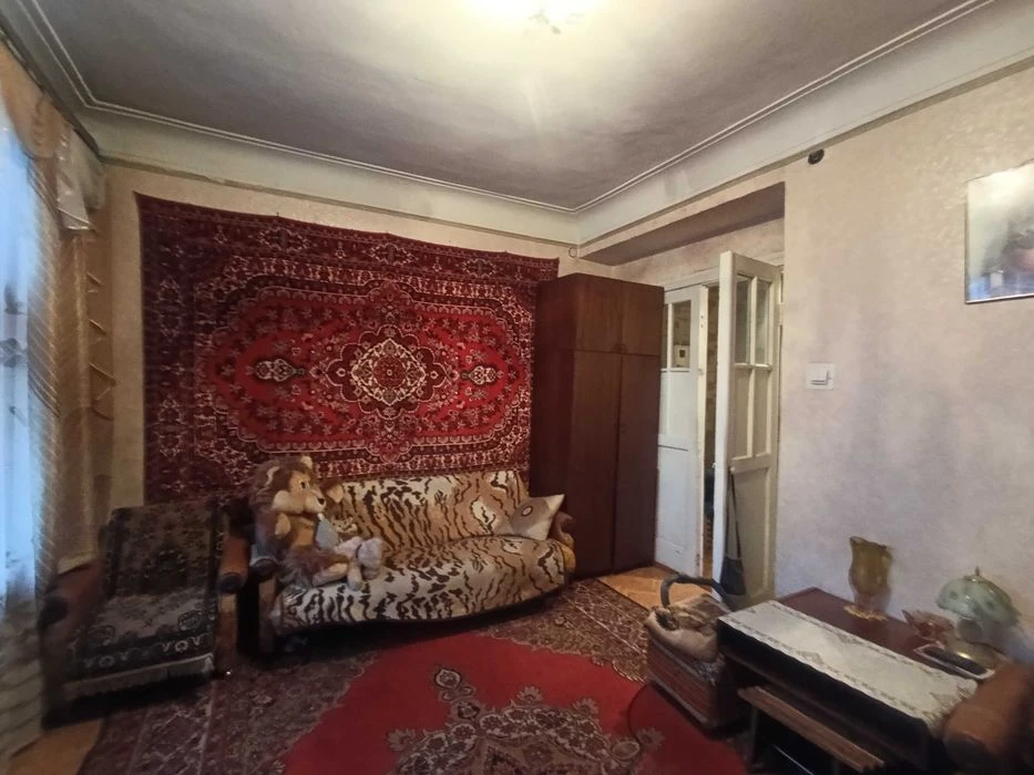 Selling 2 apartments in New Bavaria center, Kitaenko str., 4, Stalin-era building