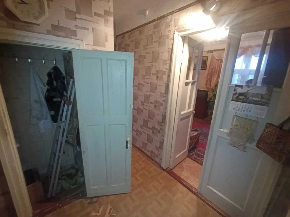 Selling 2 apartments in New Bavaria center, Kitaenko str., 4, Stalin-era building