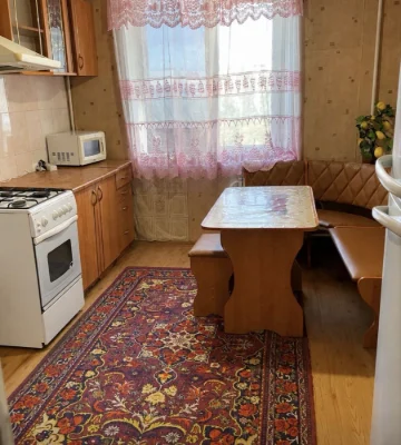 Продам 3 ком квартиру 71 м кв на Парусе