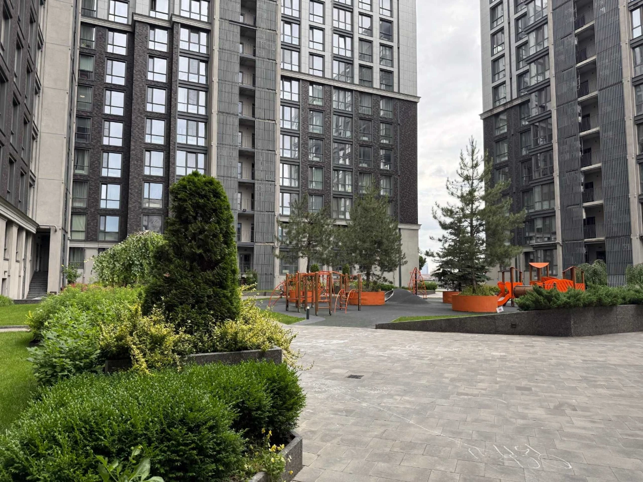 Продам 3к квартирe в ЖК Женева ЦЕНТР, 96500$