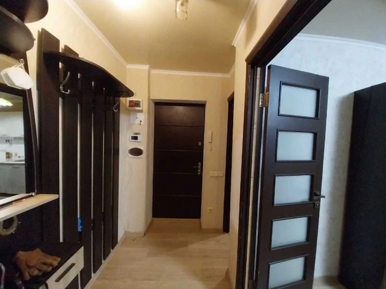 Продам 3х комнатную квартиру спецпроект, газ, кирпич. на Щор