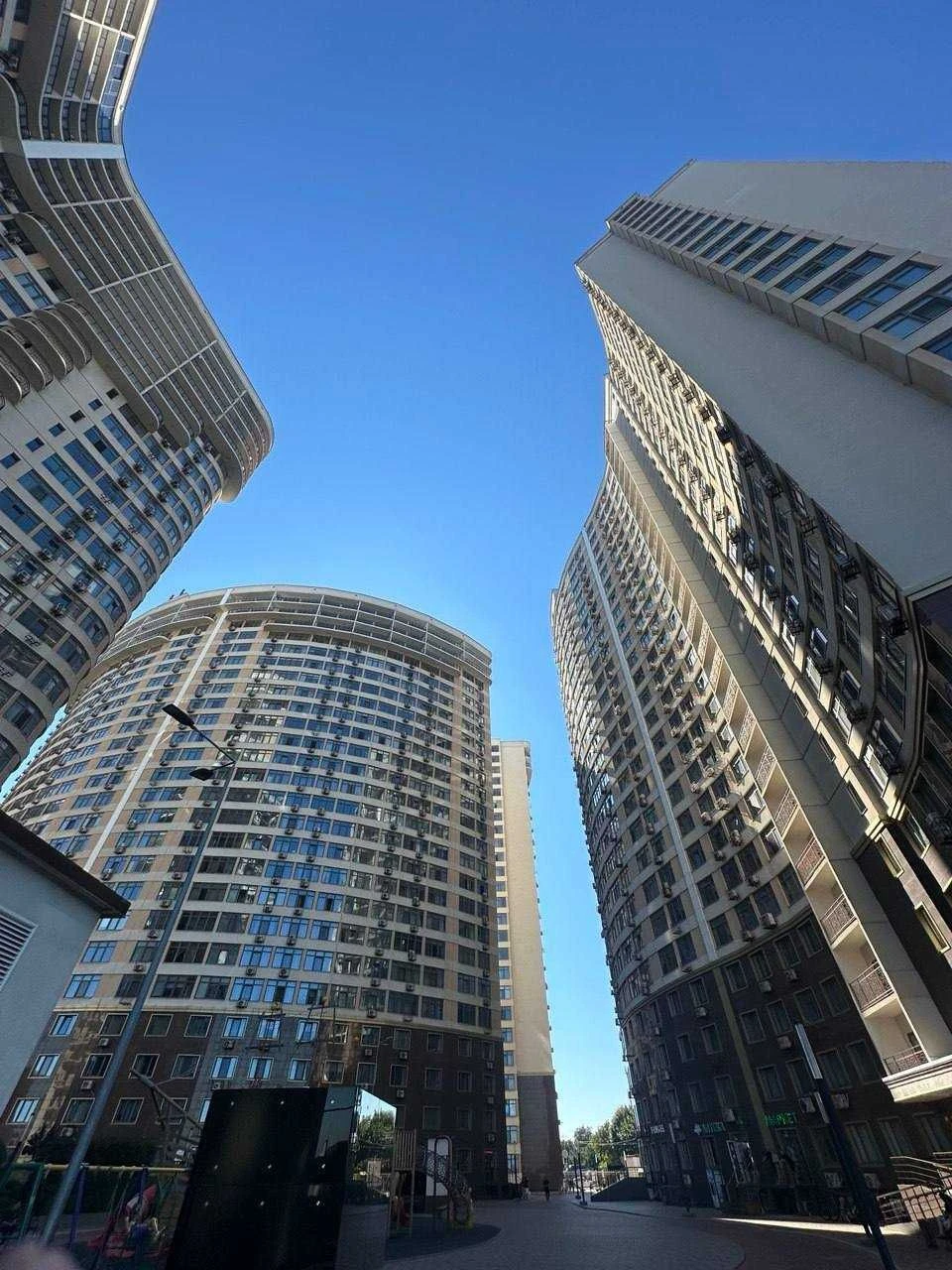 Продаж/ 2-кімн. 60 м²/27 Перлина, до моря 5 хв/100 000 $
