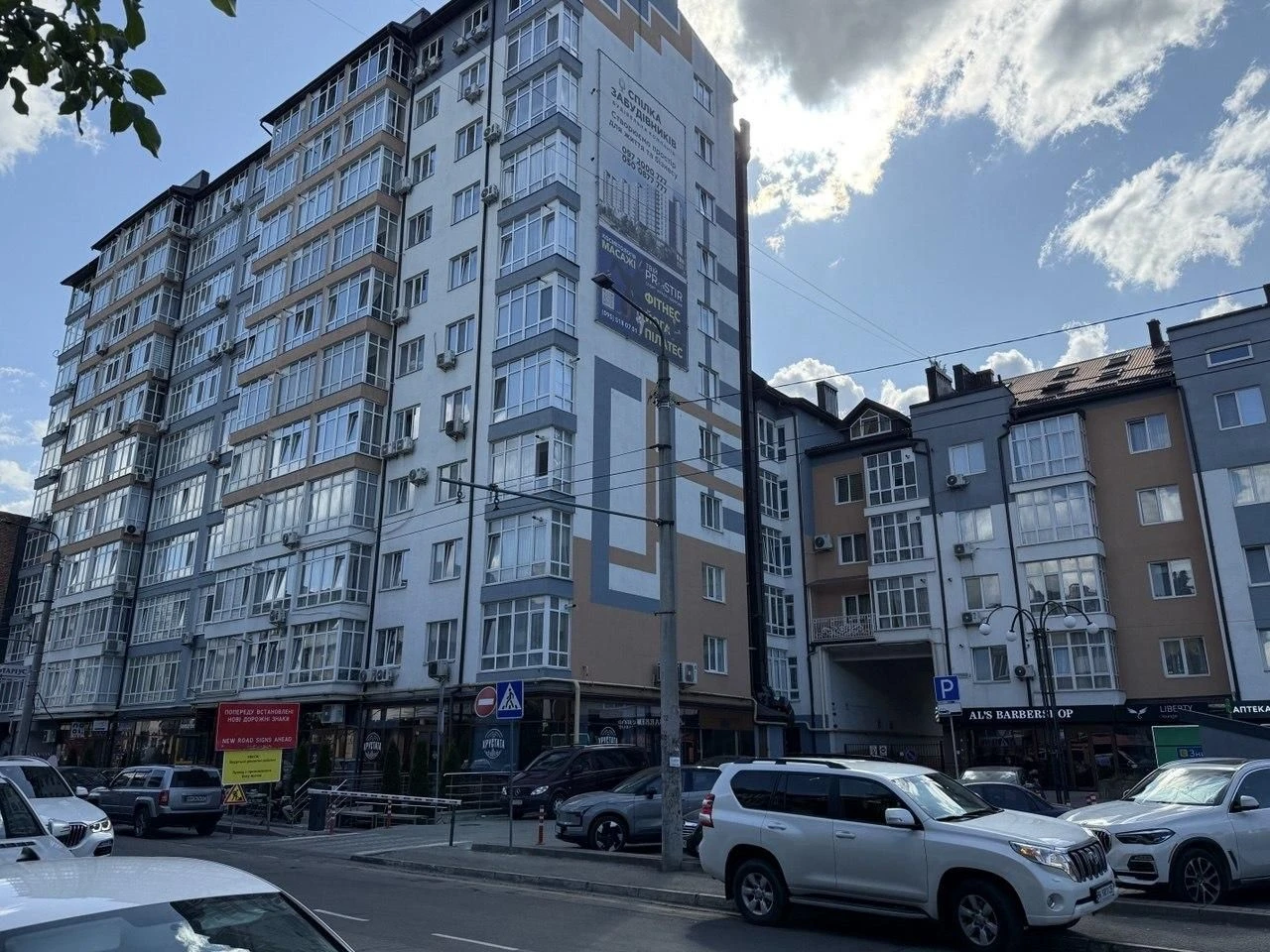 Продаю двухуровневую квартиру Мельника 10
