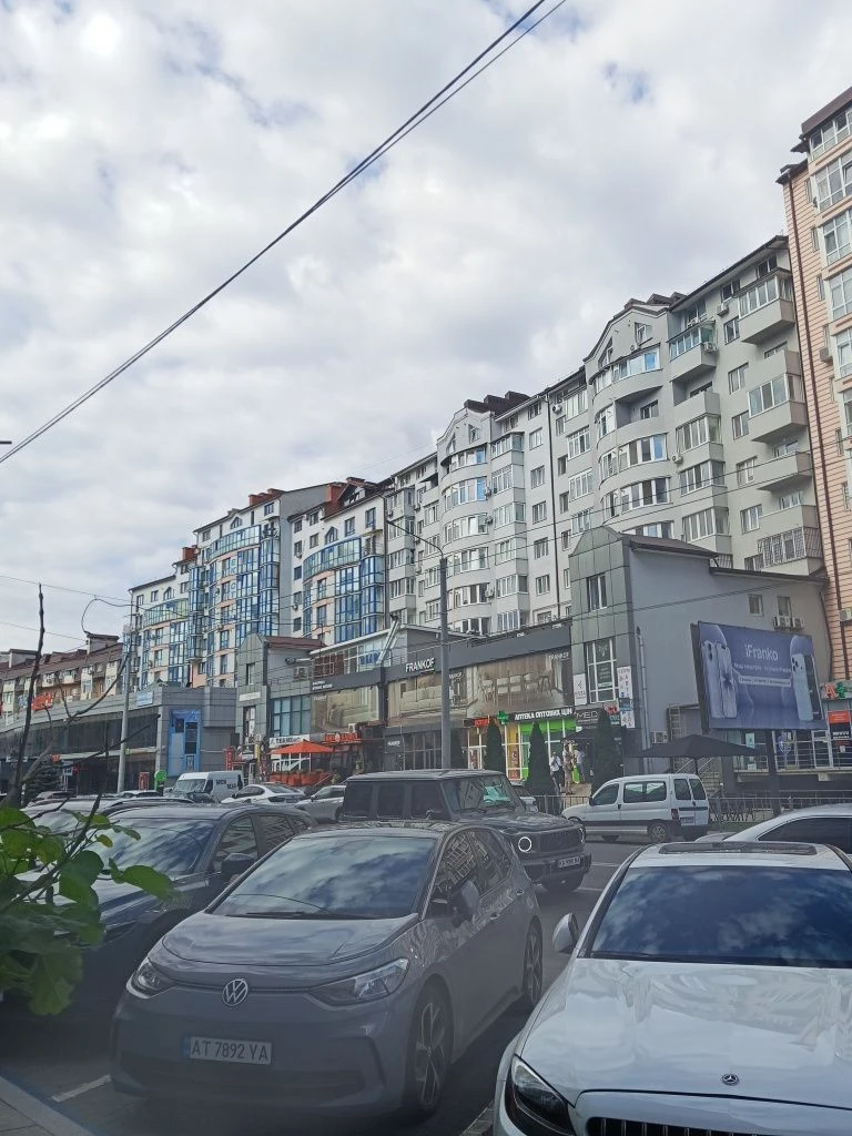 продається квартира в центрі міста