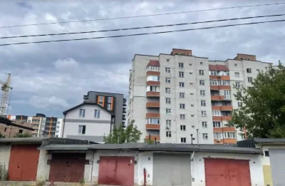 Продаж місця в гаражному кооперативі під легкове авто на вул