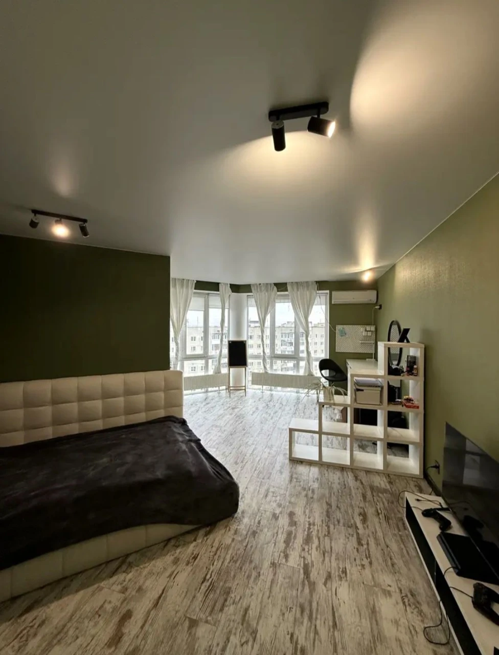 Продам 4кімнатну квартиру 175кв.м.Центр. Власник