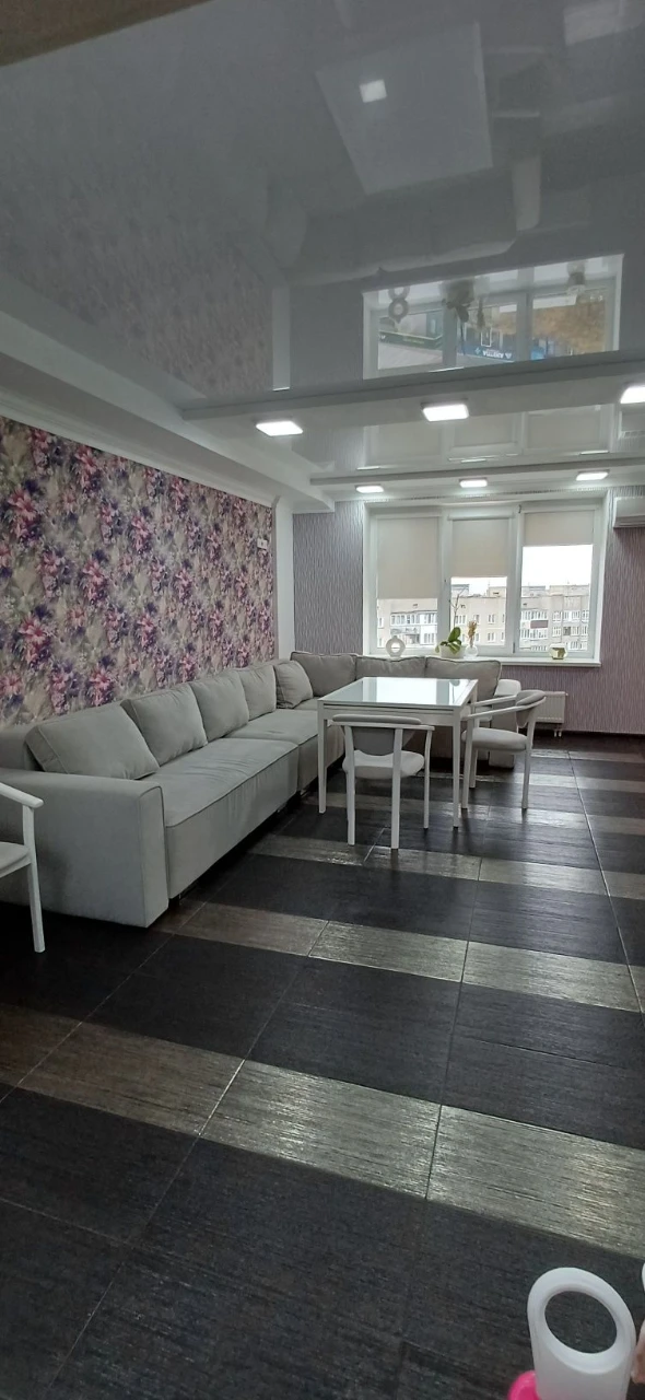 Продам 4кімнатну квартиру 175кв.м.Центр. Власник