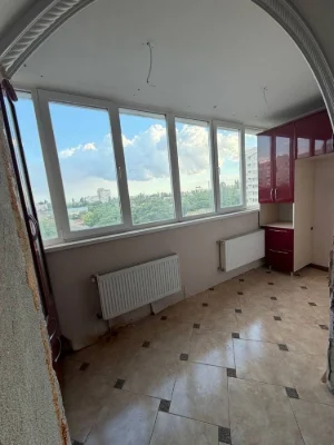 В продажу 4 к к - студія на вул. Садовій в Новобудові , 160