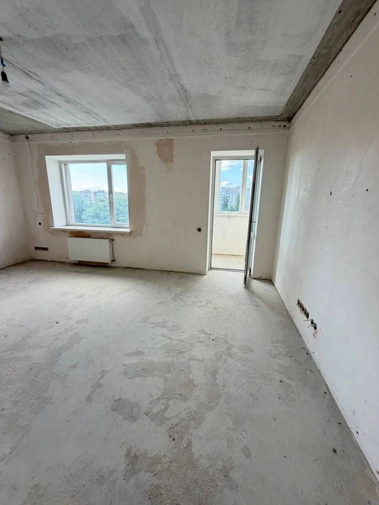 В продажу 4 к к - студія на вул. Садовій в Новобудові , 160