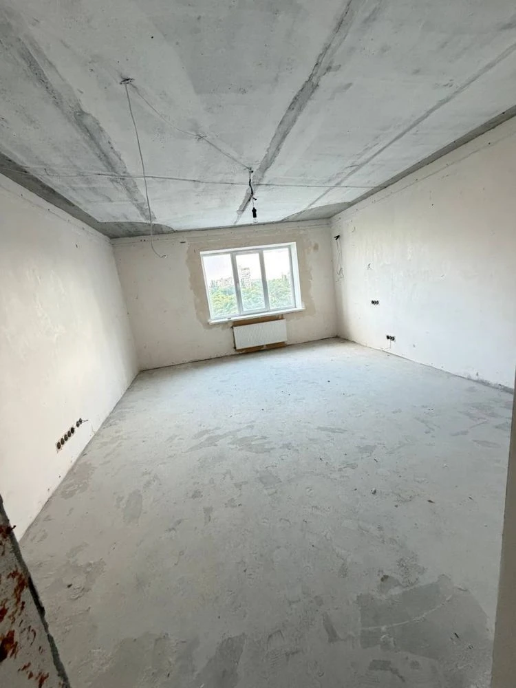 В продажу 4 к к - студія на вул. Садовій в Новобудові , 160