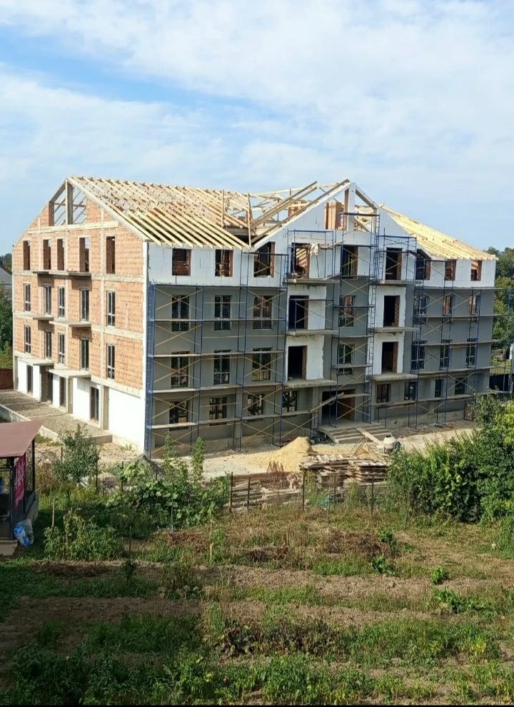 2 - км. квартира в новому ЖК ,, Dream House ", центр Садгори