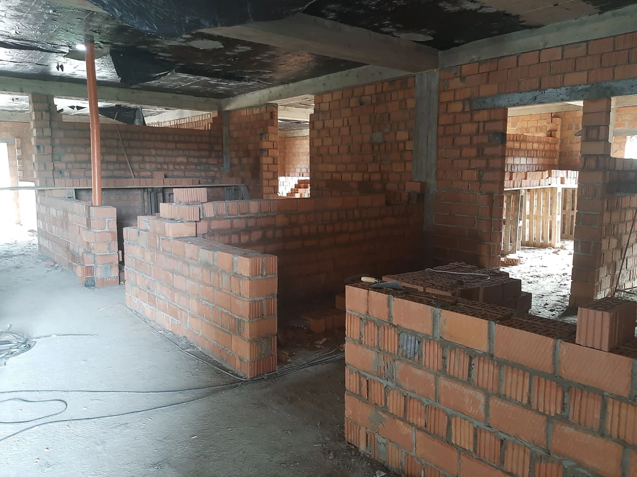 2 - км. квартира в новому ЖК ,, Dream House ", центр Садгори