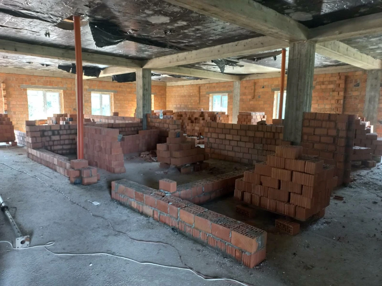 2 - км. квартира в новому ЖК ,, Dream House ", центр Садгори