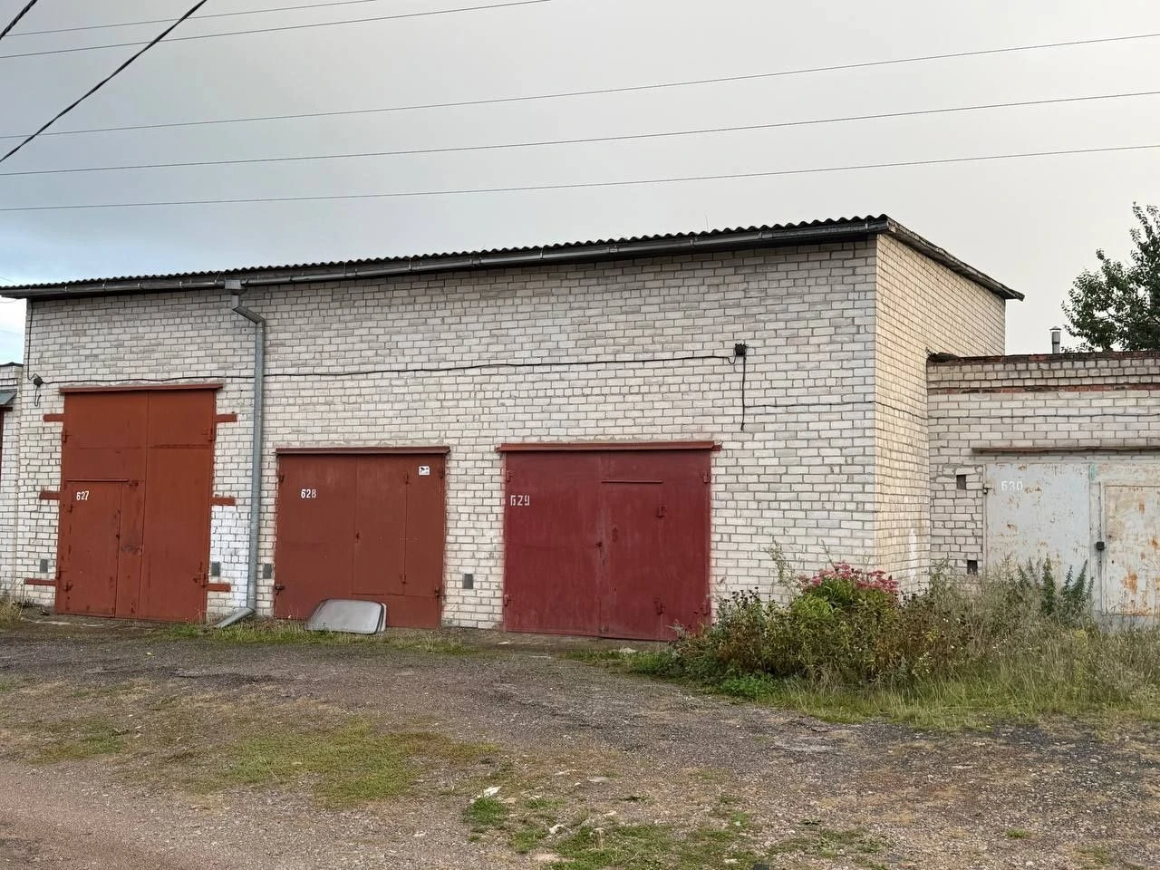 продам великий комплекс з гаражів