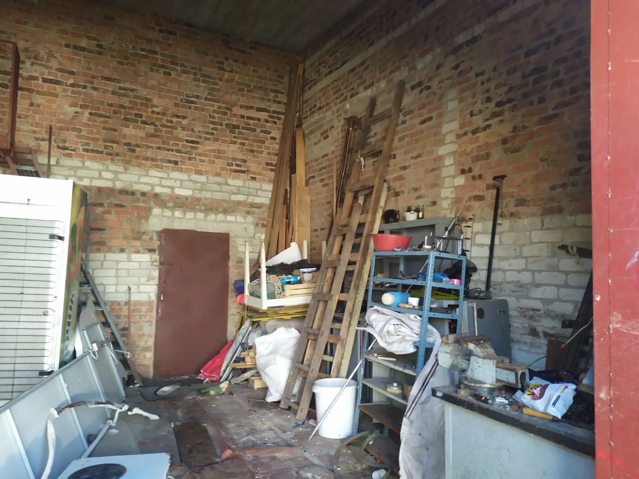 продам великий комплекс з гаражів