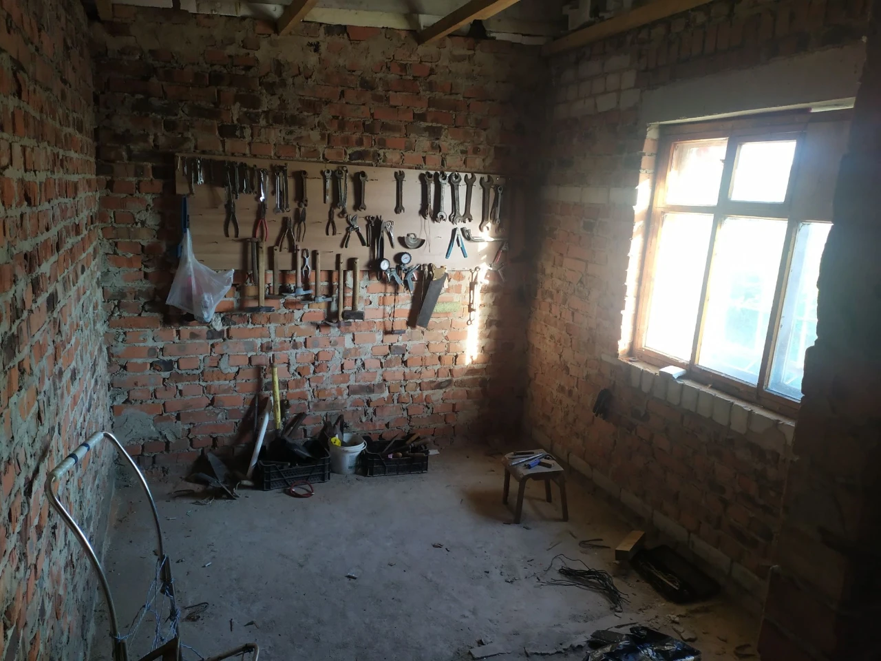 продам великий комплекс з гаражів