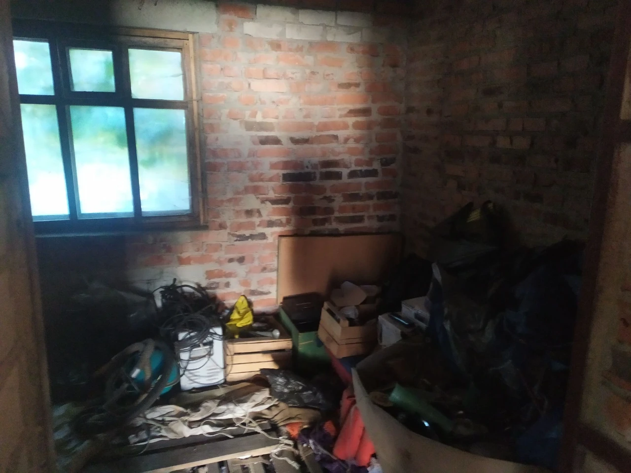 продам великий комплекс з гаражів