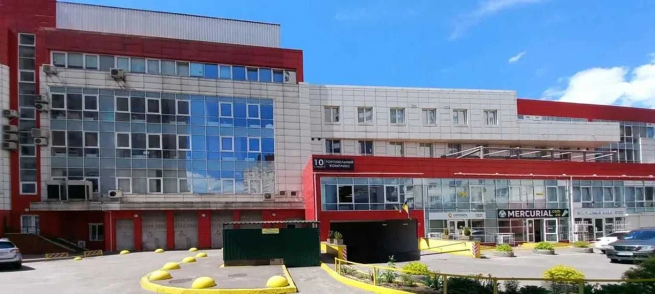 ПРОДАМ паркомісце в підземному паркінгу, вул.Мишуги, 10