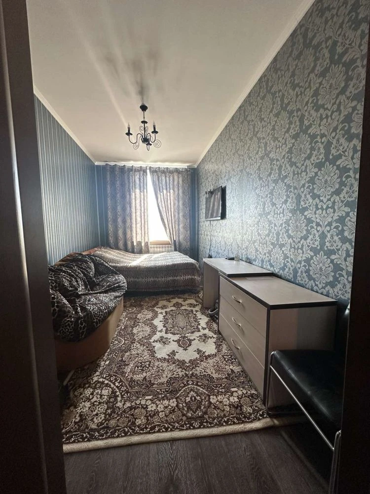 Продаю 1кв в Заводському районі