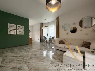 Продаж будинку з дизайнерським ремонтом, ділянкою 5 соток бі