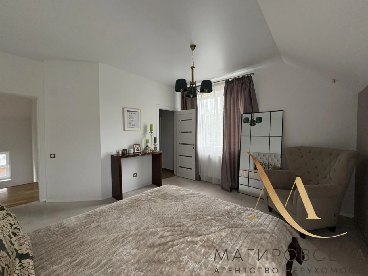 Продаж будинку з дизайнерським ремонтом, ділянкою 5 соток бі