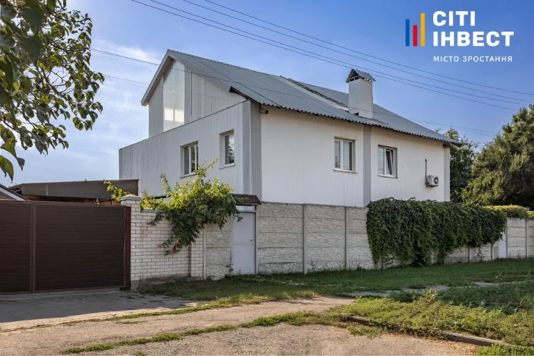 Продаж добротного будинку | вул. Роганська | м. Індустріальн