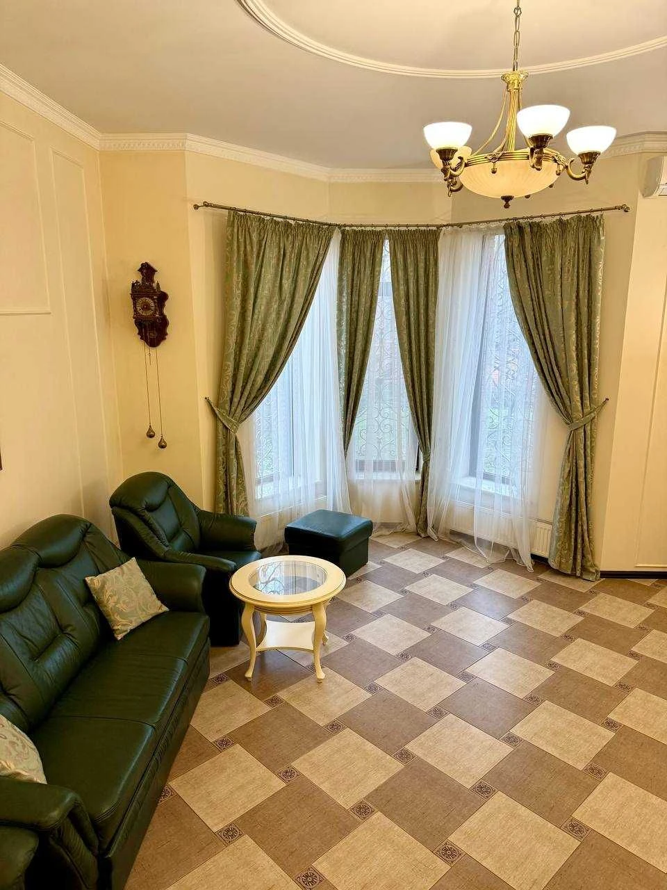 Власник Продам котедж 2-х поверх.,10 соток , бомбосховище, б