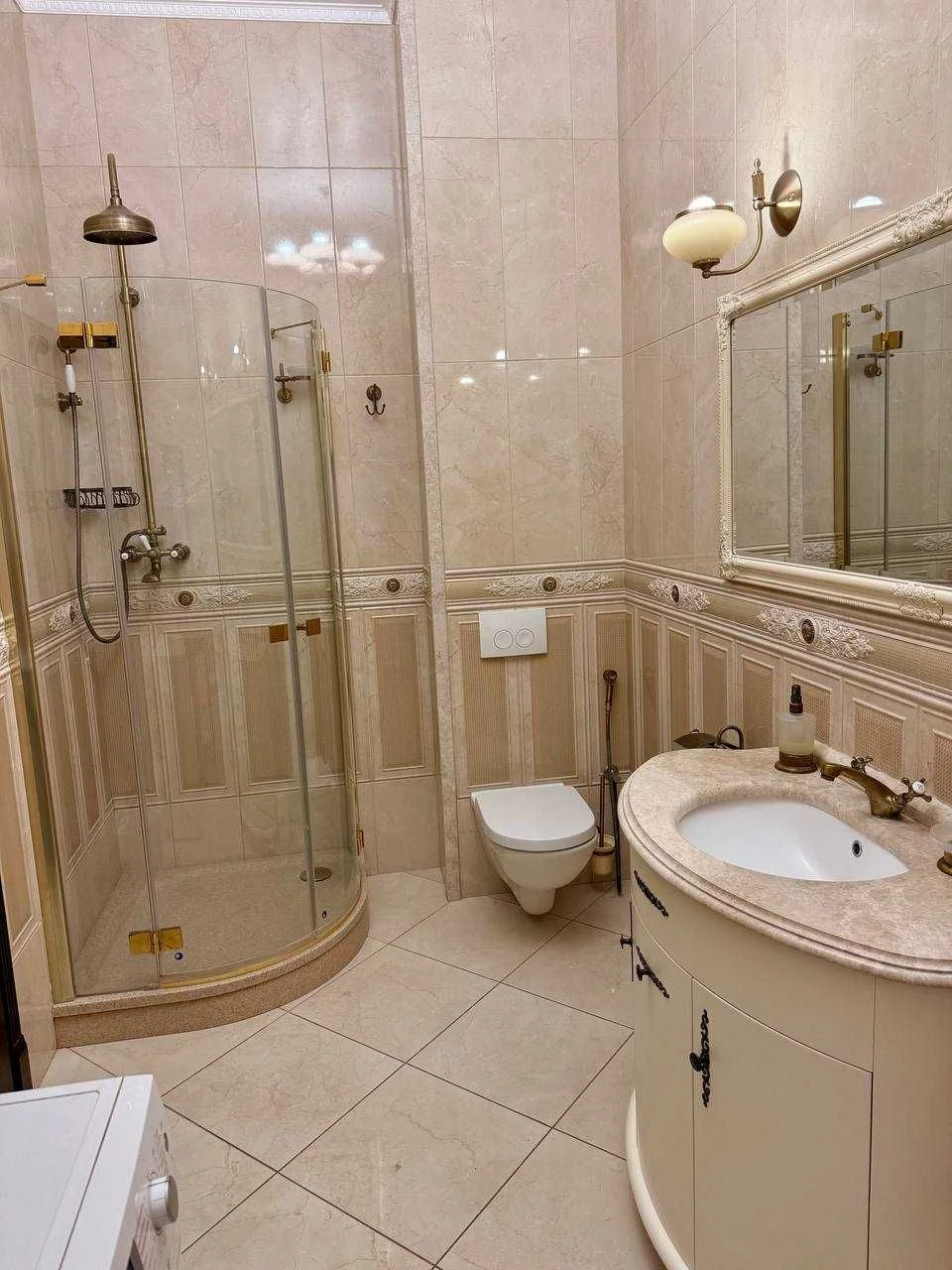 Власник Продам котедж 2-х поверх.,10 соток , бомбосховище, б
