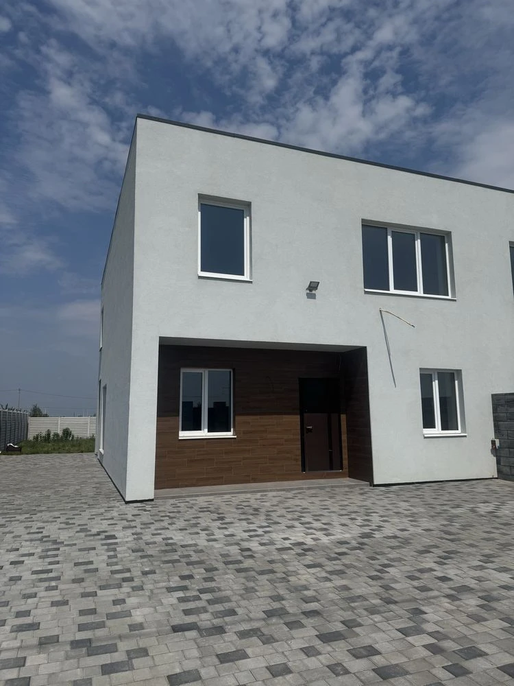 Продам котедж підготовлений під ремонт масив Київський