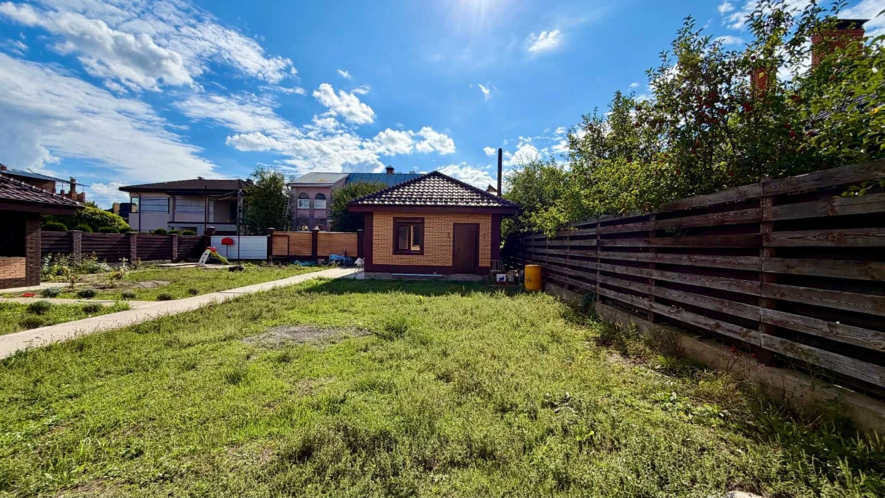 Продаж будинку в КМ "Чорнобилець", біля Дніпра, Оболонь, Бог