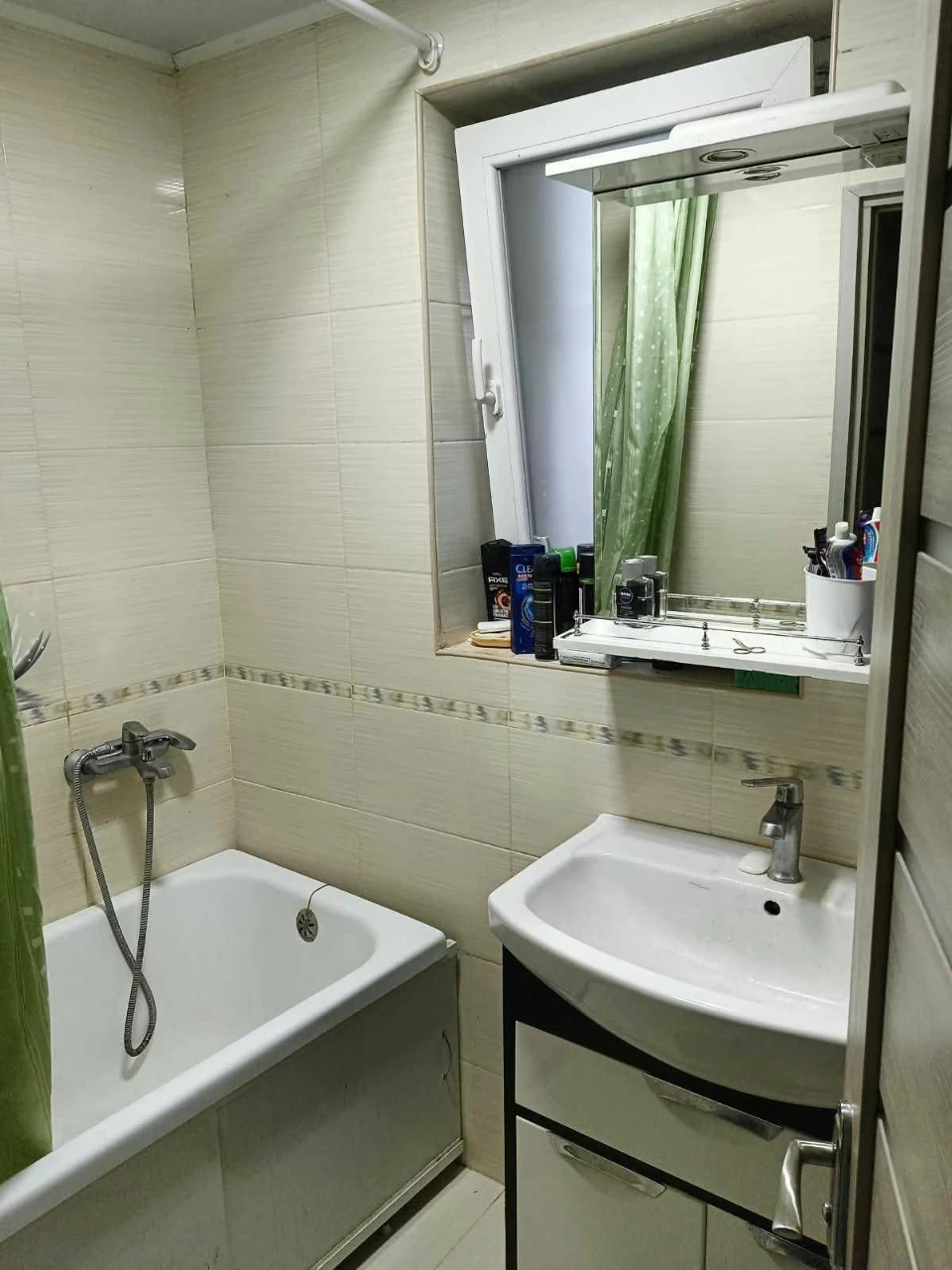 Продам 3-х км дом 42 кв.м, участок 2 сотки. Евроремонт. Ул.