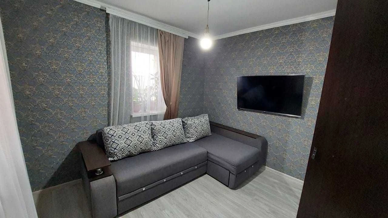 Продам 3-х км дом 42 кв.м, участок 2 сотки. Евроремонт. Ул.