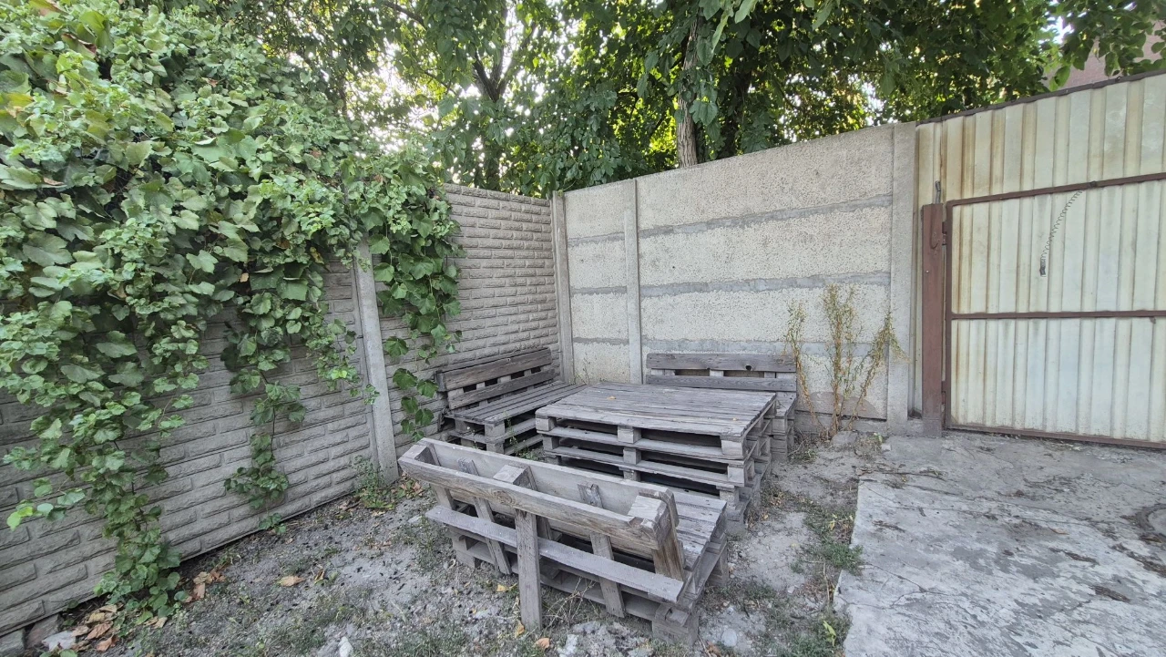 *ПРОДАЖ, Частини будинку в Заводському районі, що на вул. До